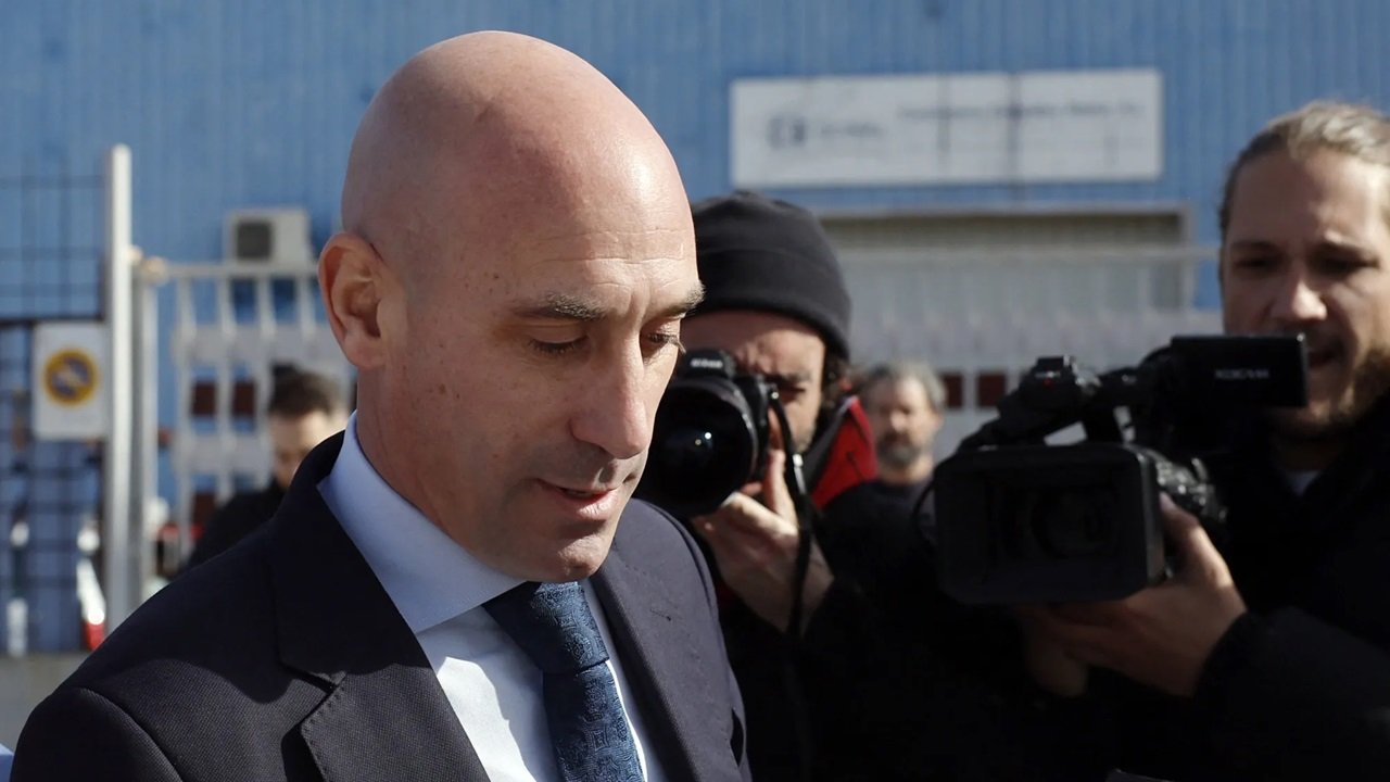 Hello Rubiales! Kiss and Pay Fine