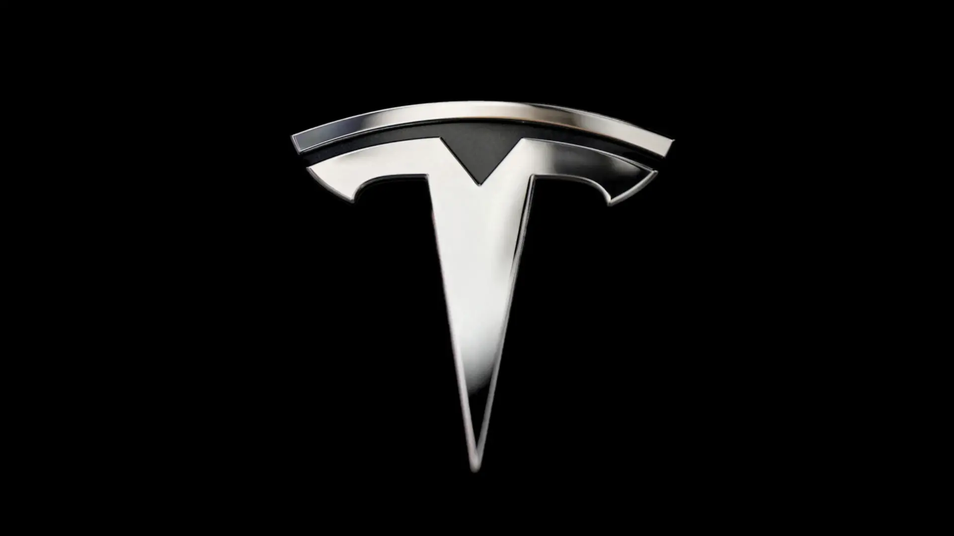 Tesla Gets the Boot from Vancouver Auto Show: Safety First, or Just a Little Too “Electric”?