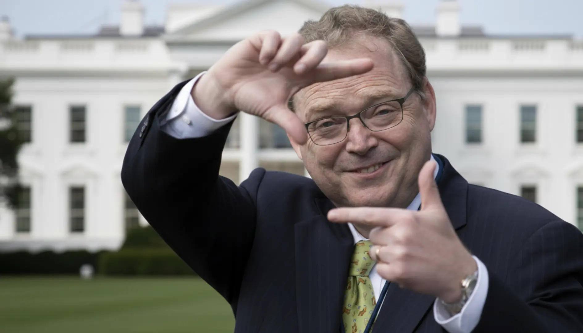 White House Eyes ‘Stronger Measures’ as Shutdown Enters Week Three