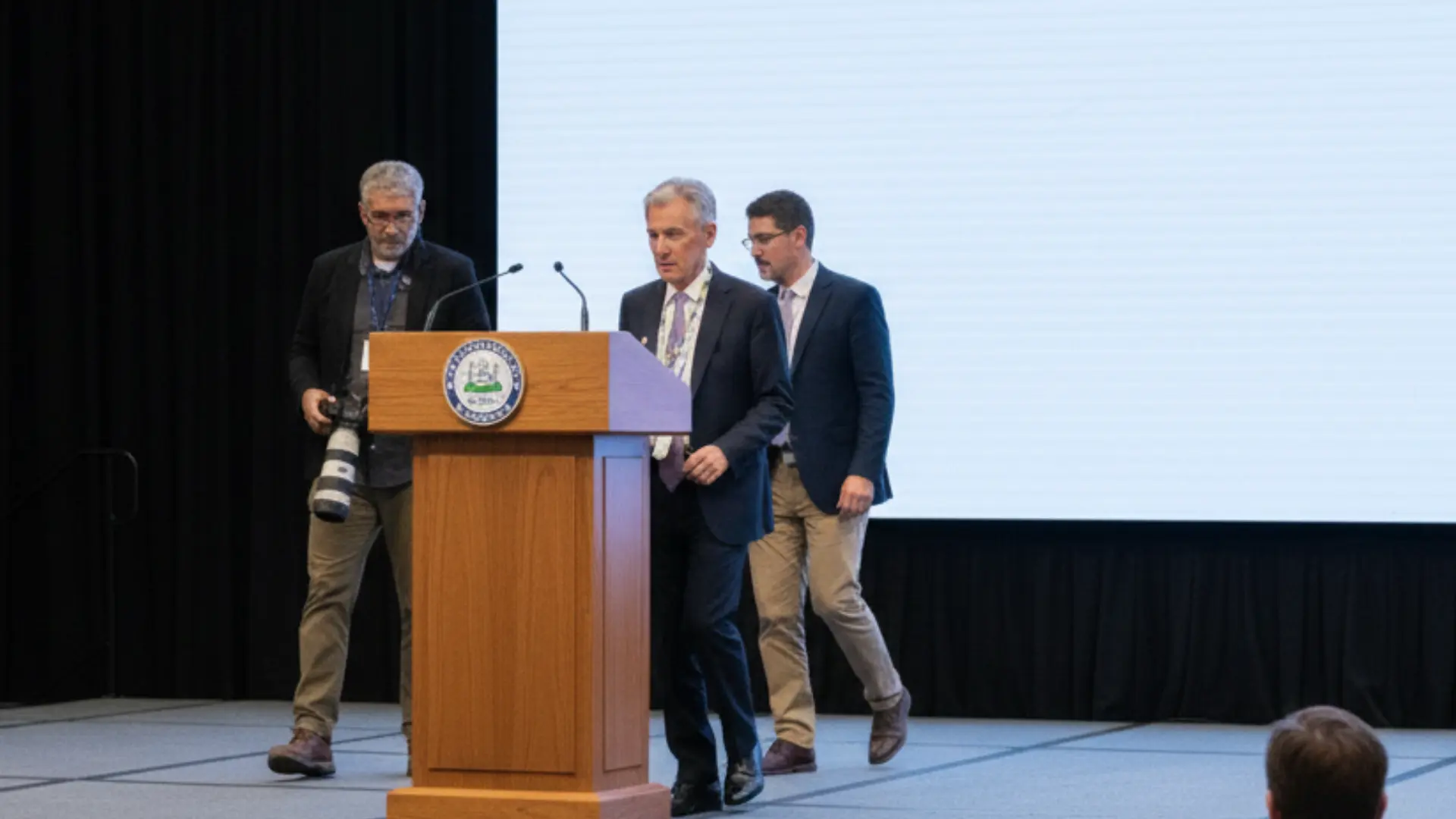 Powell’s Rate Slice: Fed Plays Economic Butcher to Save Wobbly Job Market