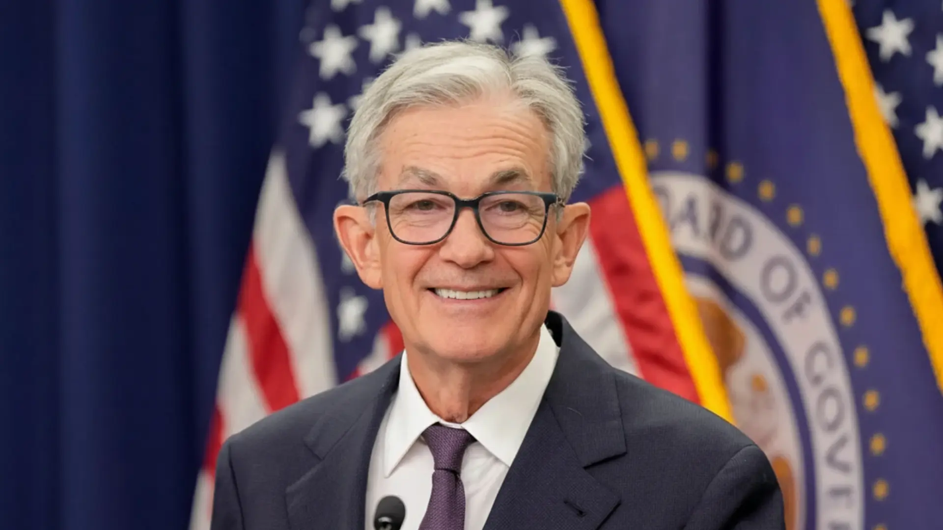 US Economy Accelerates Past Doomsayers: Economists Told to Check Their Crystal Balls