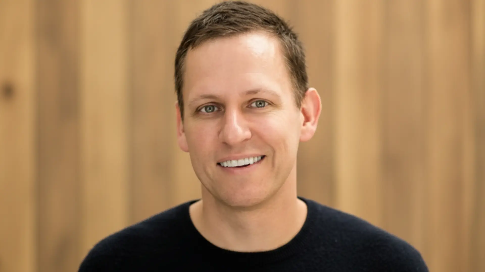 Hedge Funds Divided: Thiel Offloads Nvidia While Others Double Down