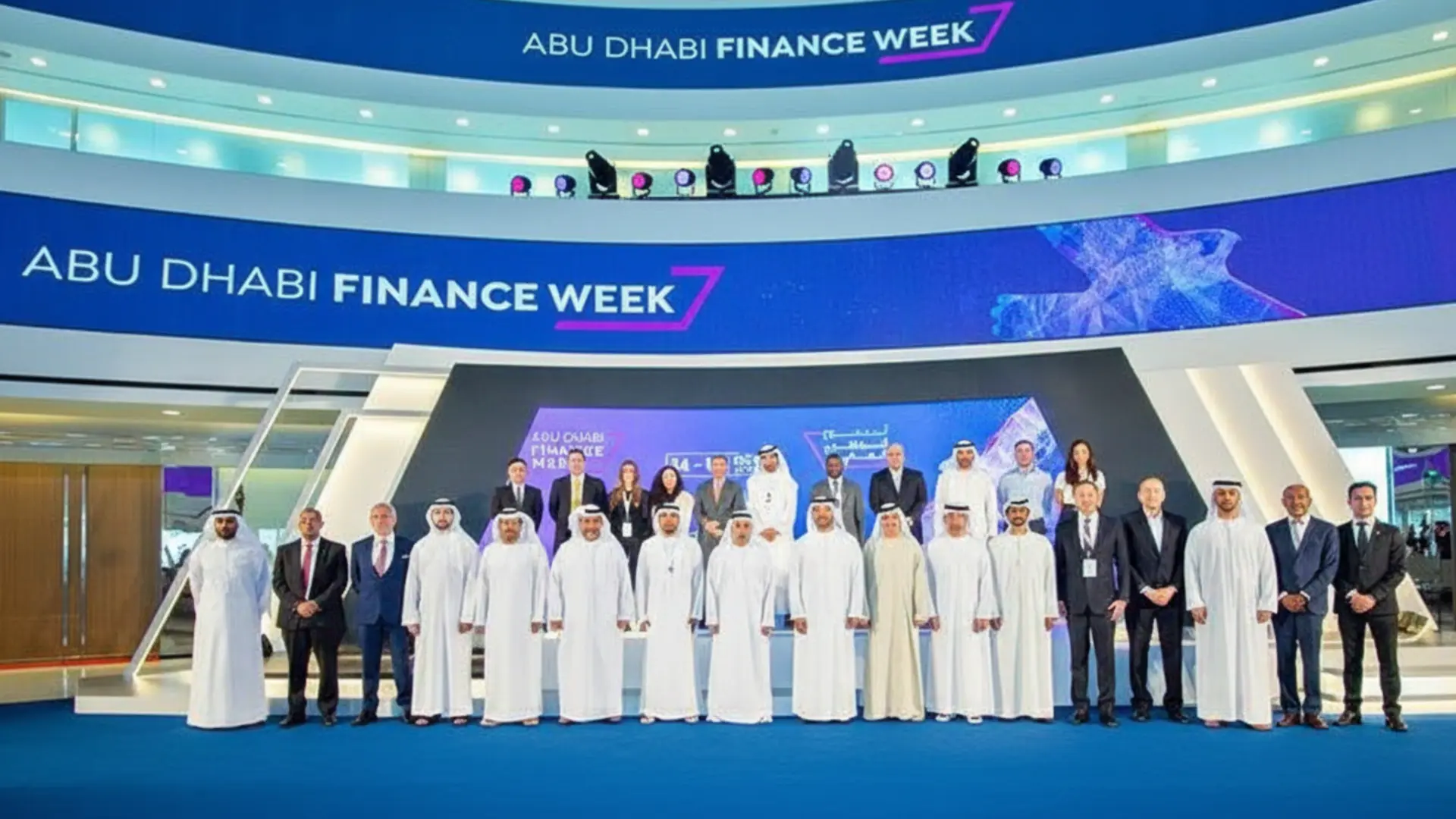 Big Investors Warn of AI Valuations But Refuse to Abandon the Race