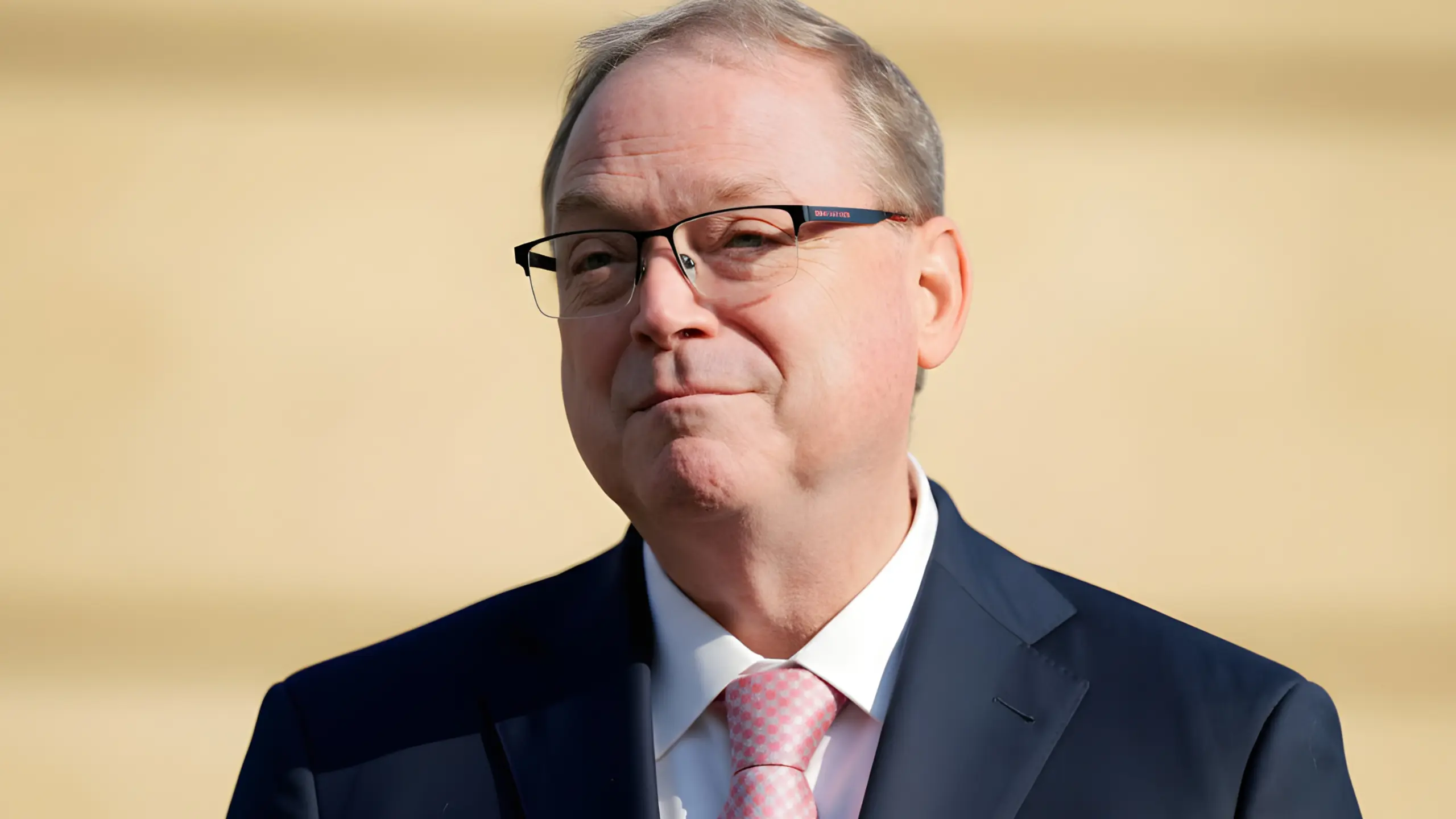 White House Adviser Calls for Discipline Over New York Fed Tariff Study